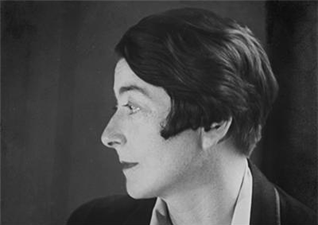 Eileen Gray photographed by Berenice Abbott, Paris 1926